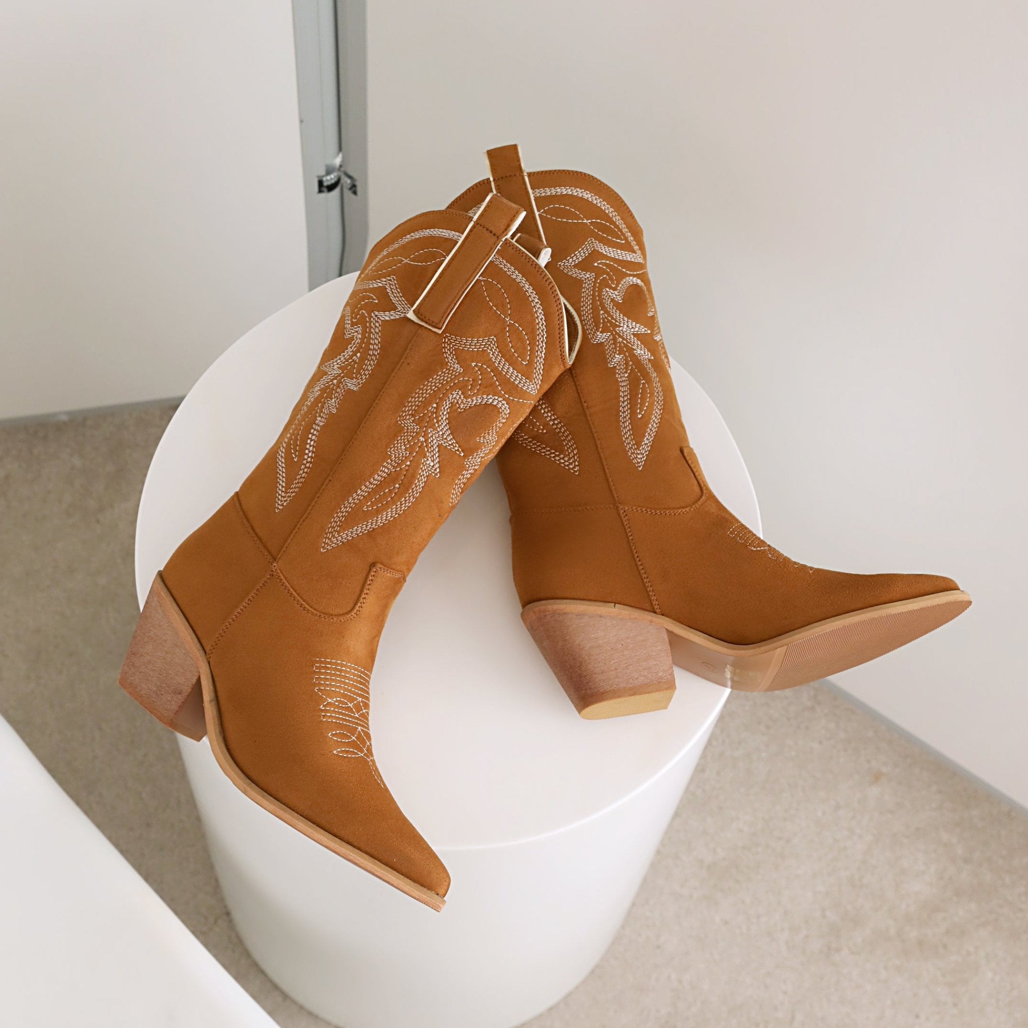 Pointed best sale calf boots